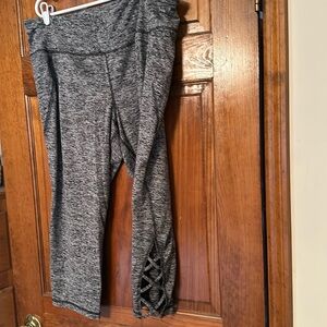 Lane Bryant LIVI Capris